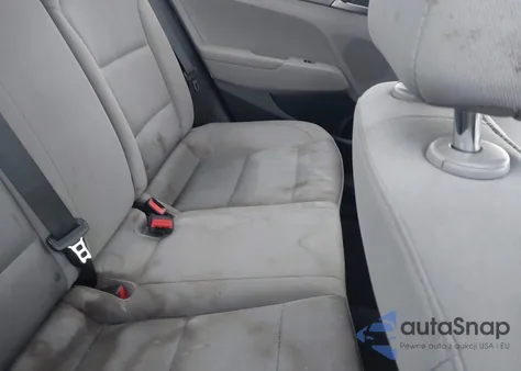 2017 Hyundai Elantra Se z USA, uszkodzony, nr VIN 5NPD74LF5HH137387